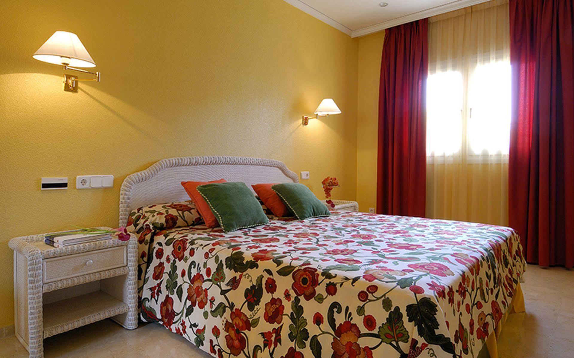 Oliva Nova Beach And Golf Resort Ayelo de Rugat Exterior photo
